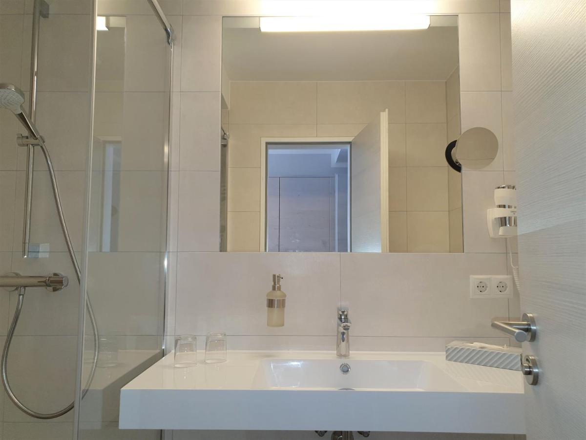 R&R Hotel Strandallee Baabe Εξωτερικό φωτογραφία