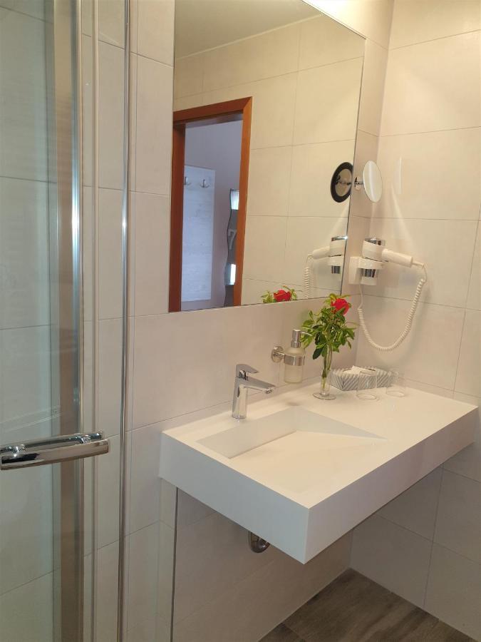 R&R Hotel Strandallee Baabe Εξωτερικό φωτογραφία