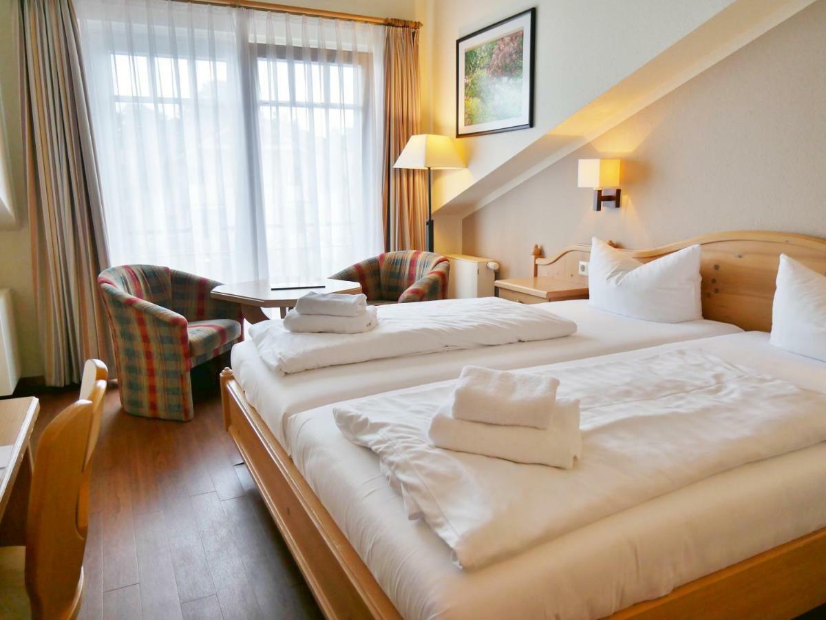 R&R Hotel Strandallee Baabe Εξωτερικό φωτογραφία